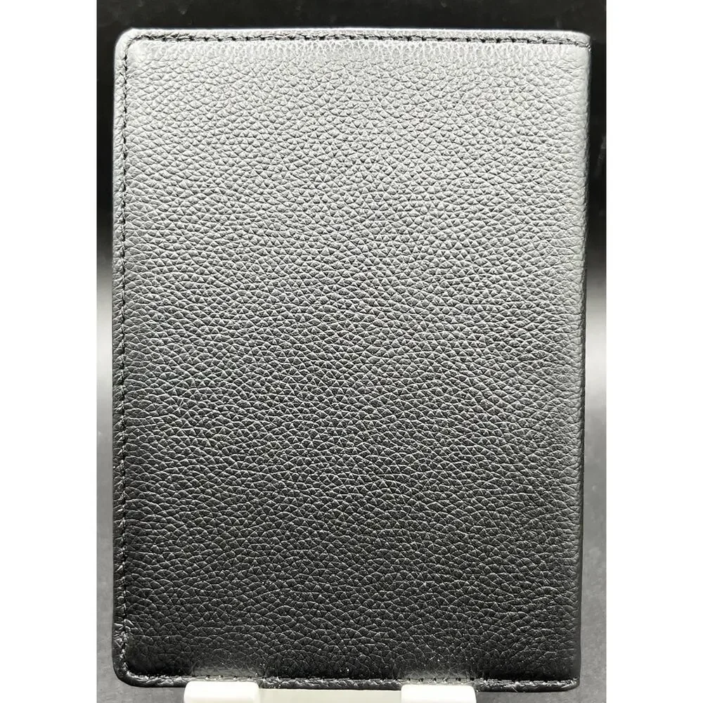 Centurion‎ Leather Passport & Card Holder